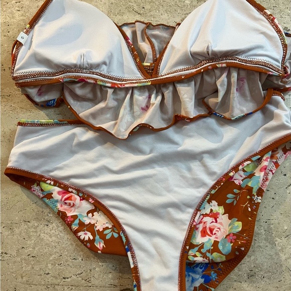 Cupshe Two Piece Bikini Size Large - Picture 3 of 4